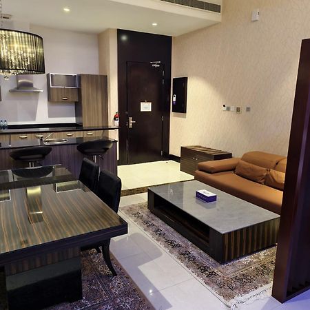 Ista Suites Seef Al-Manamah Bagian luar foto